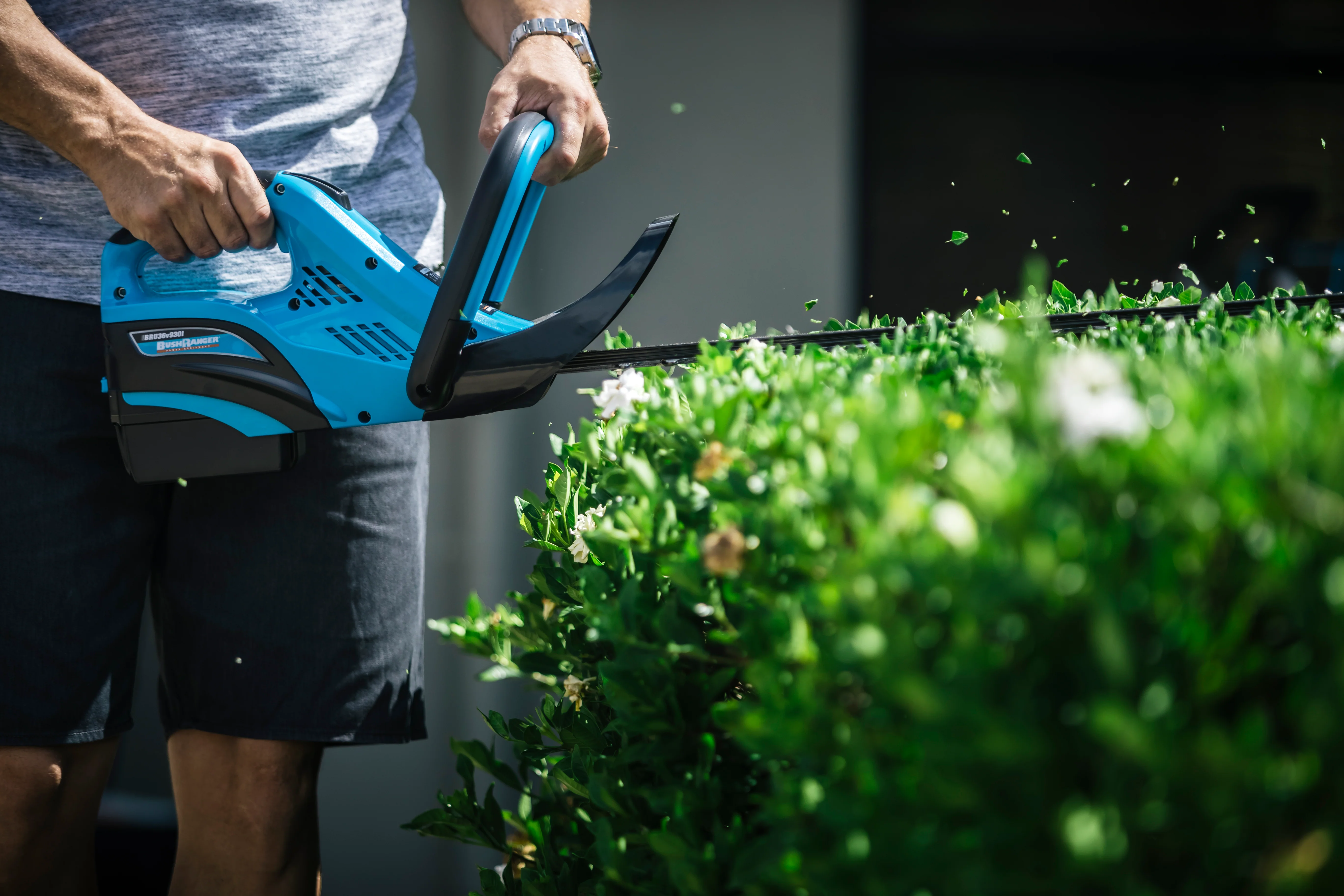 Bushranger® 36V9301 36V Battery Powered Hedge Trimmer 5 Ah Kit - Image 6