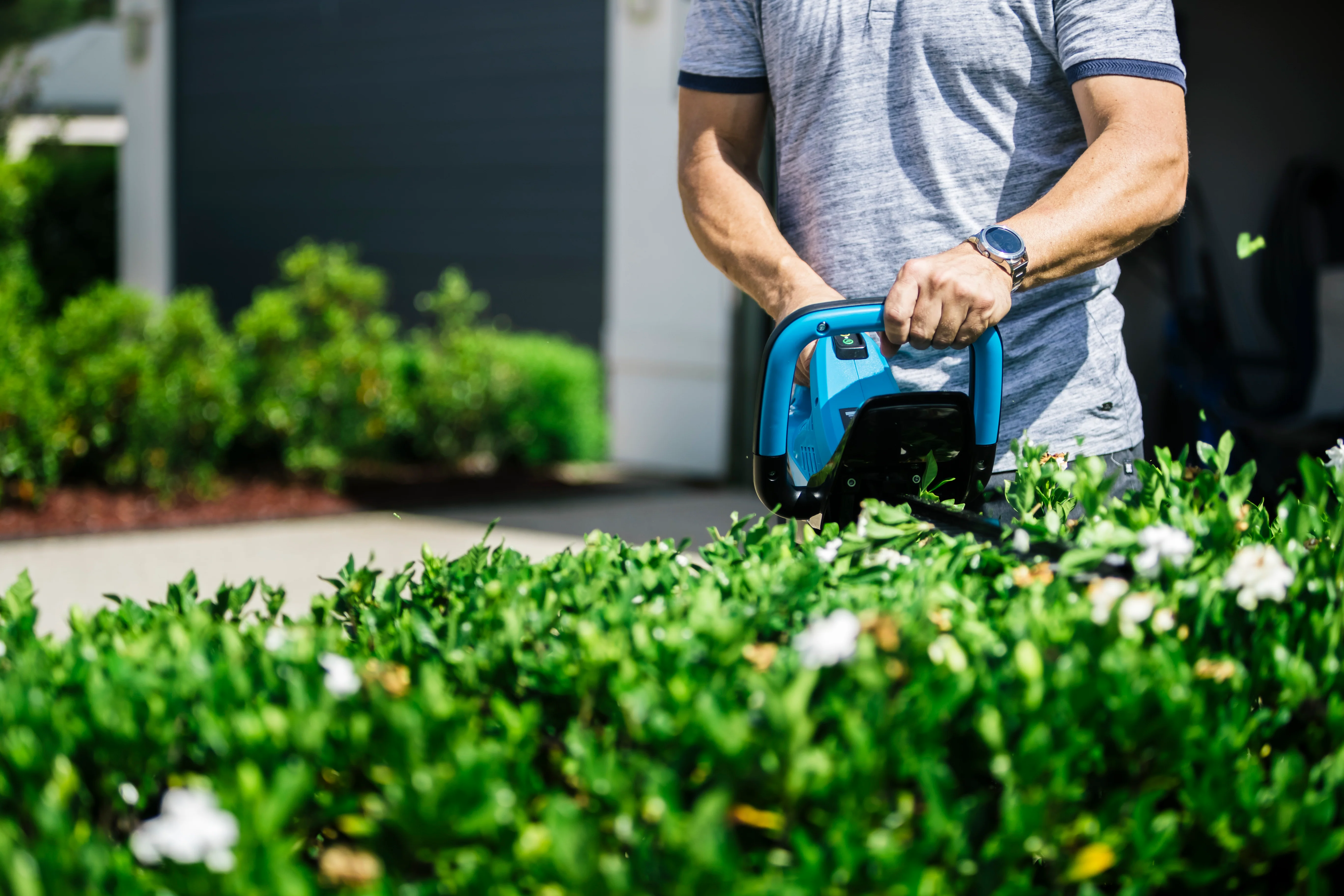 Bushranger® 36V9301 36V Battery Powered Hedge Trimmer 5 Ah Kit - Image 7