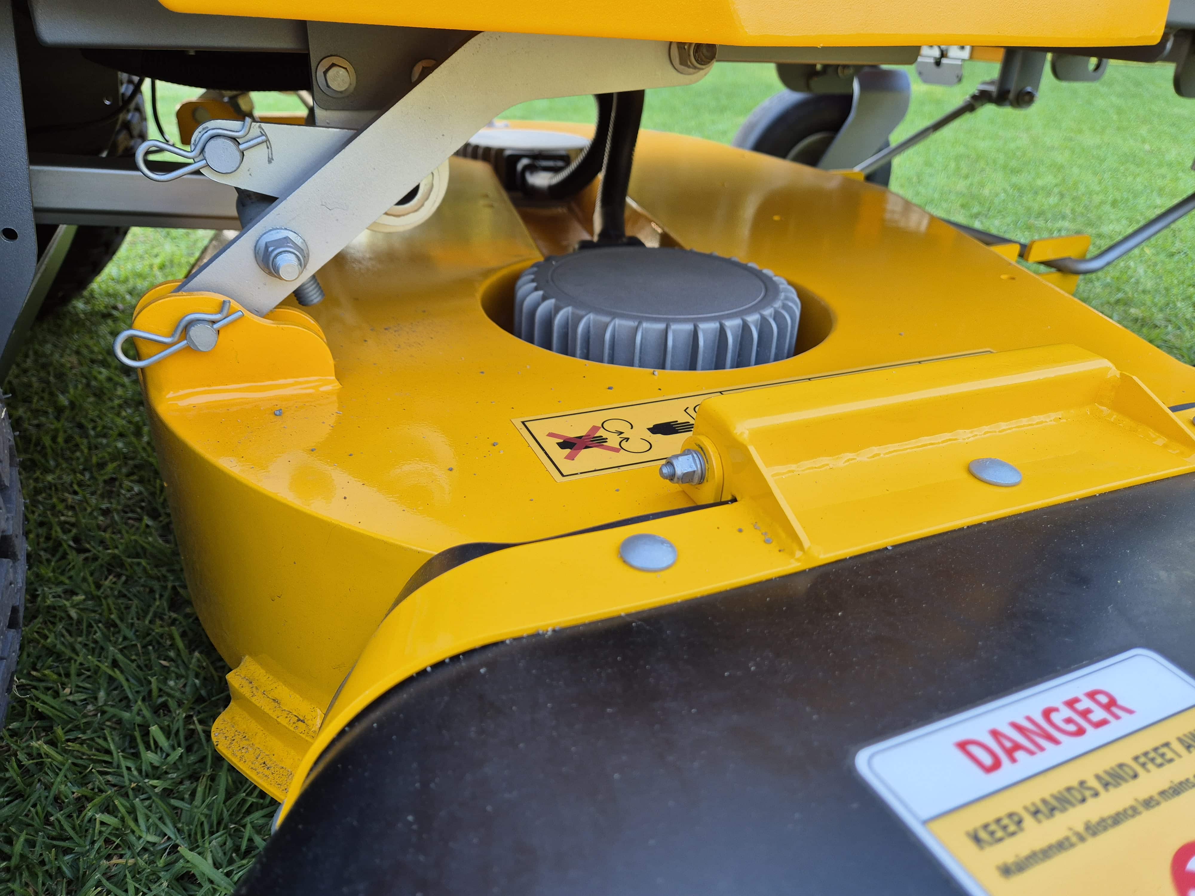 FJD Z42P VIDAR Smart Lawn Mower - Image 4