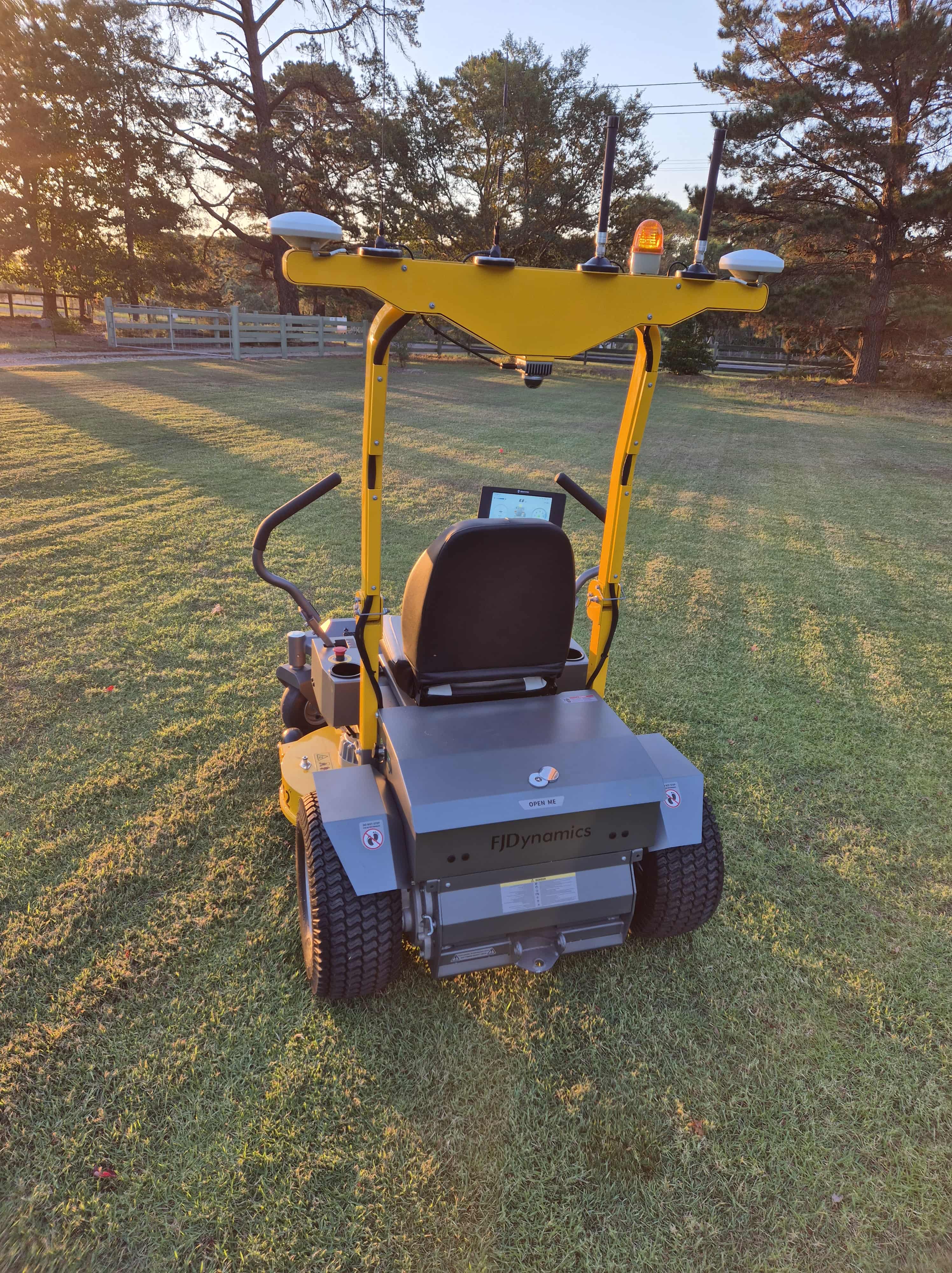 FJD Z42P VIDAR Smart Lawn Mower - Image 8