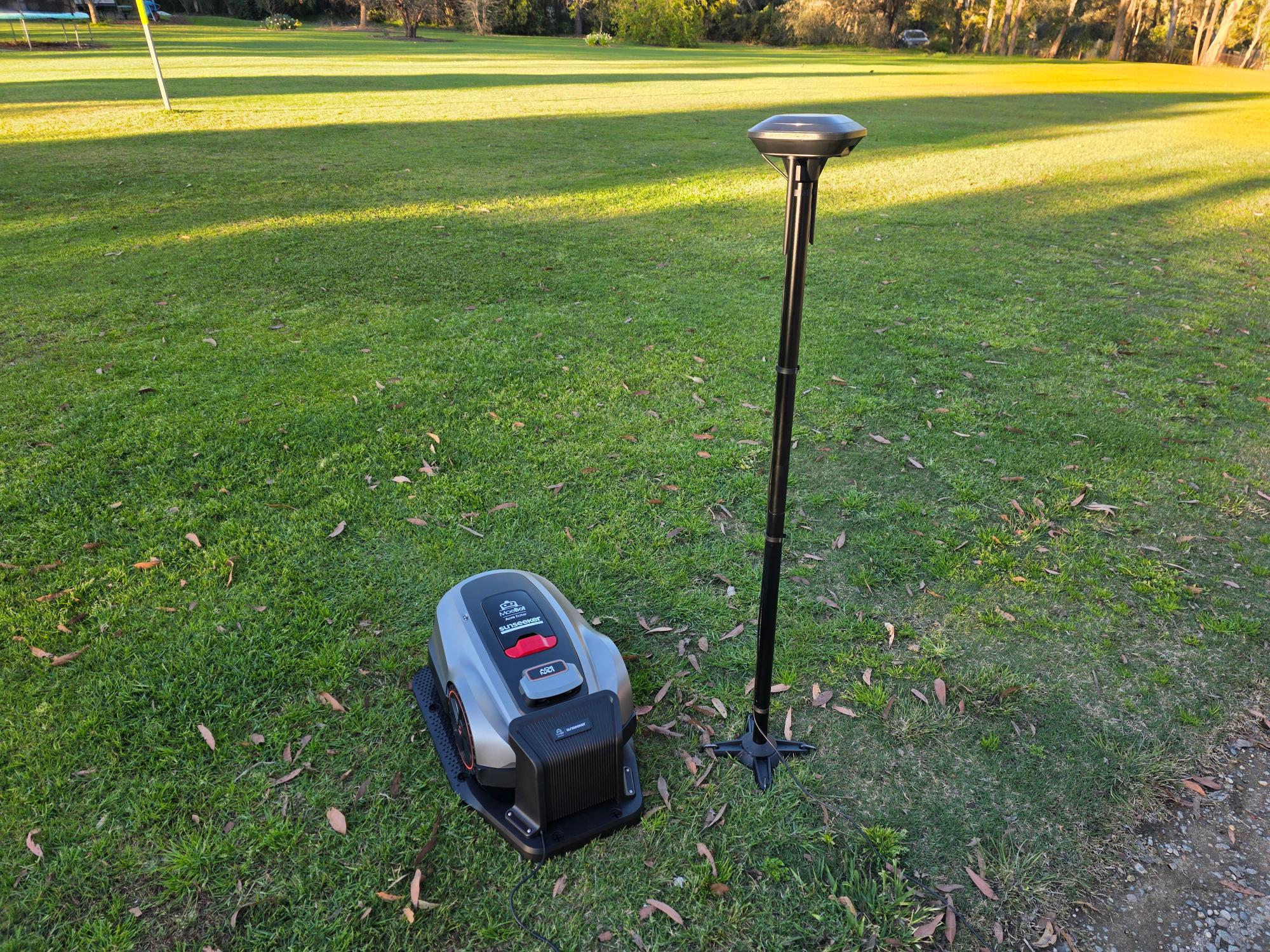 MoeBot Acre Eater X3 Wireless Robot Lawn Mower - Image 4