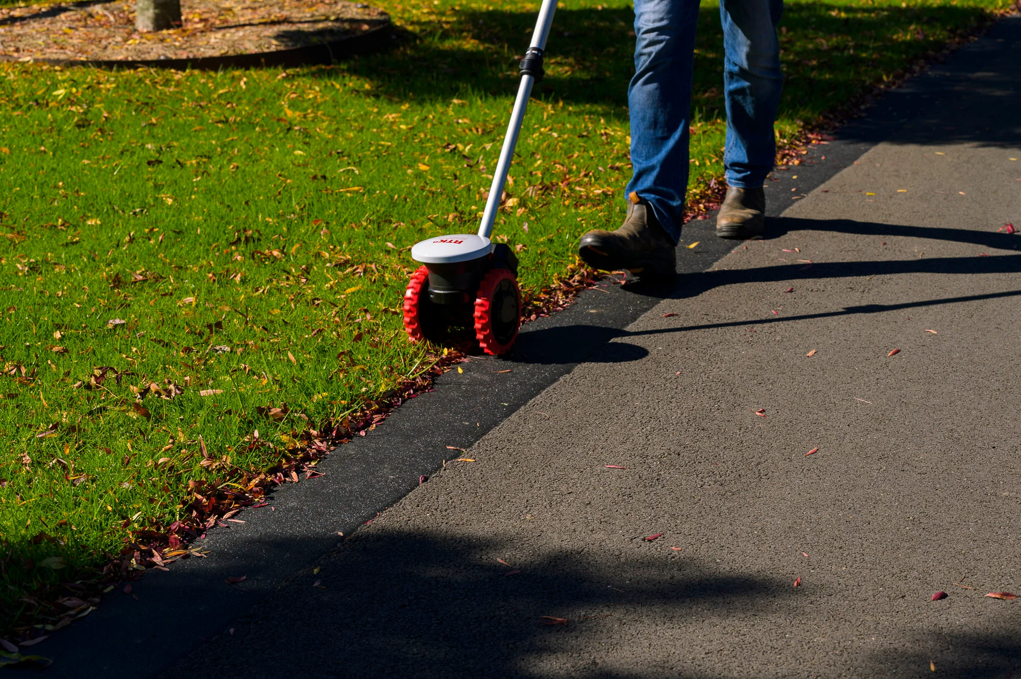 Robotic Lawn Mower Kress KR174E, Satellite RTK Navigation, Up to 5000 m² - Image 9